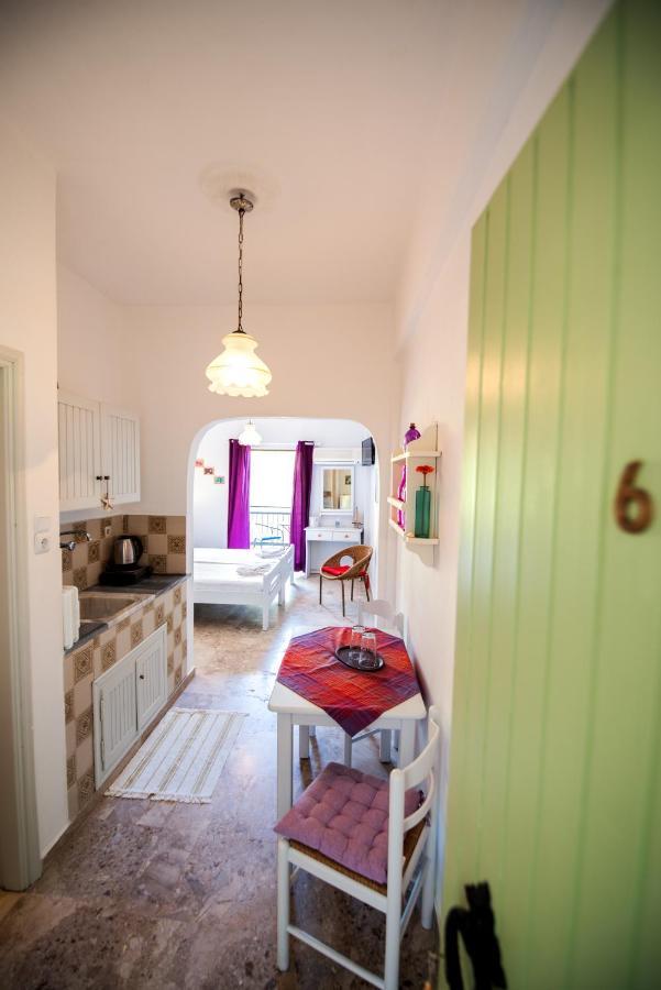 Stella Studios Poros Town Esterno foto