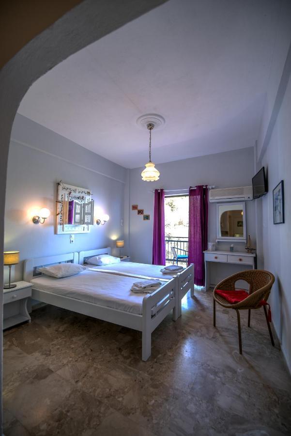 Stella Studios Poros Town Esterno foto