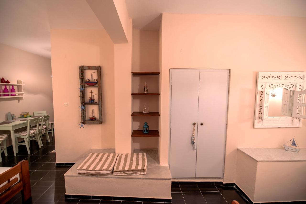 Stella Studios Poros Town Esterno foto