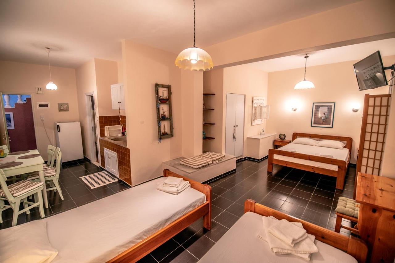 Stella Studios Poros Town Esterno foto