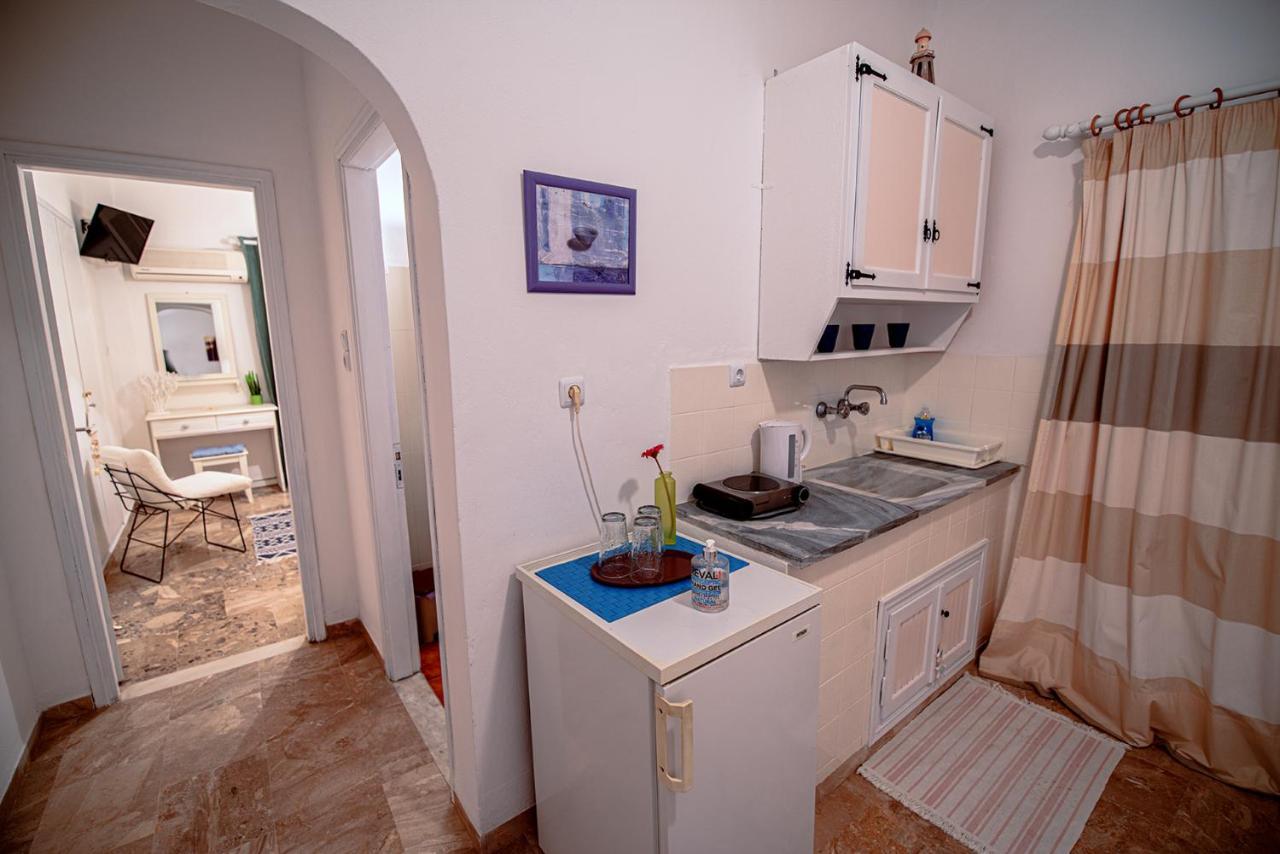 Stella Studios Poros Town Esterno foto