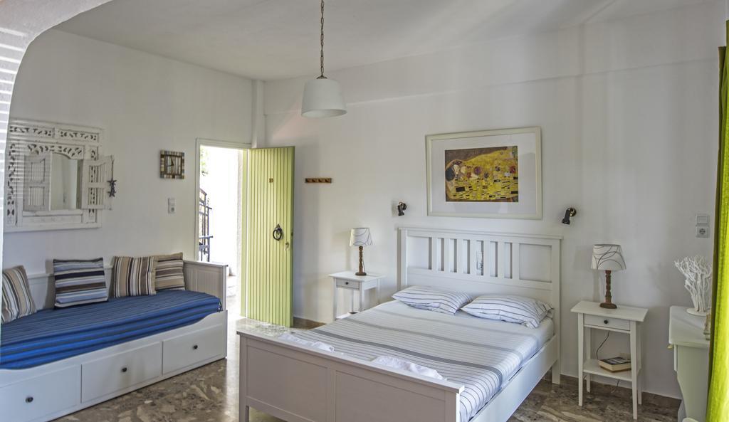 Stella Studios Poros Town Esterno foto